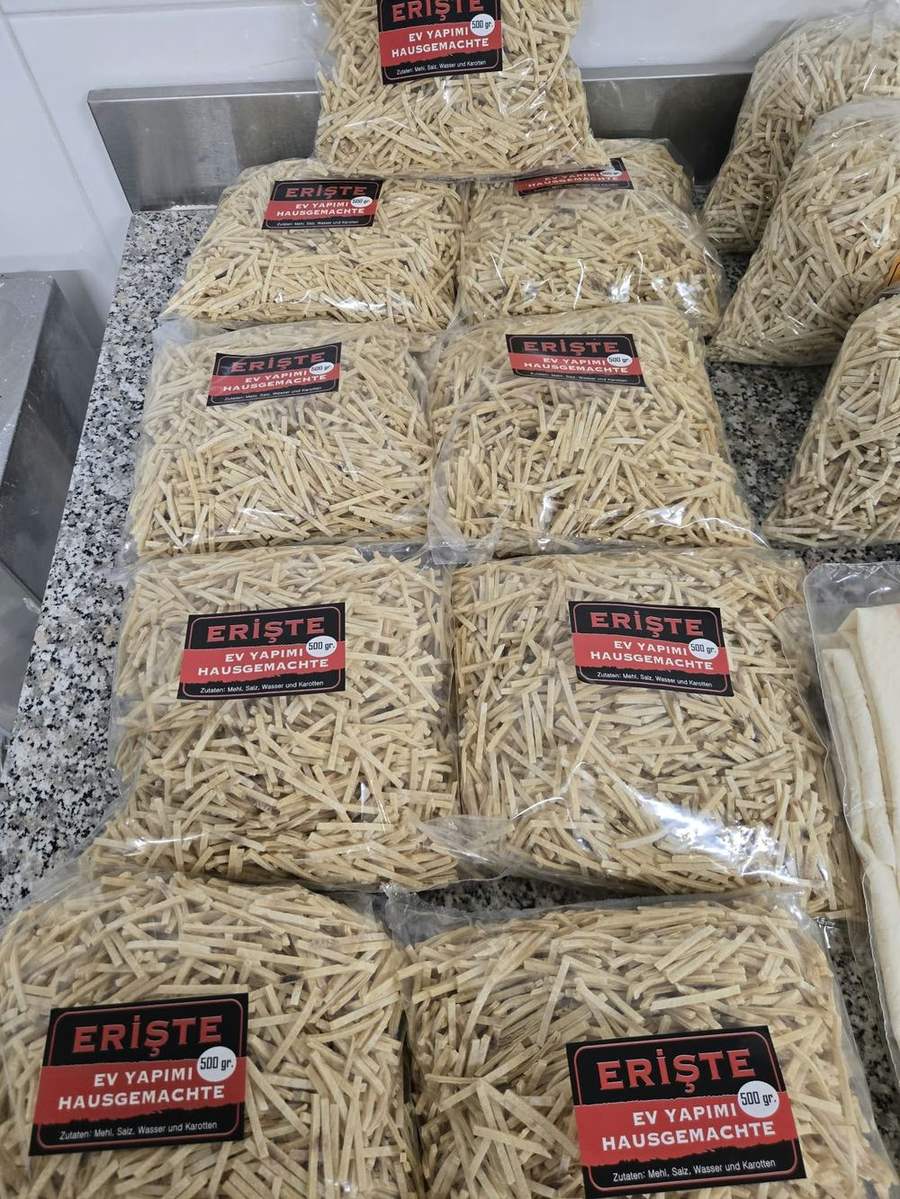 Ev yapımı havuçlu erişte 500 gr